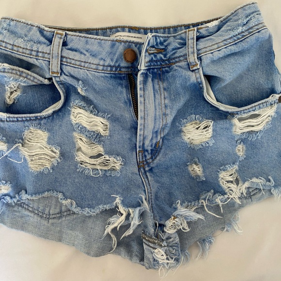 ZARA ripped jeans shorts - Picture 3 of 4